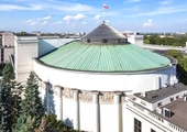Publiczny Różaniec pod Sejmem już 21 października. Fundacja Życie i Rodzina zaprasza do obrony życia