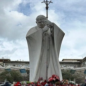 Papież w szpitalu: Zabieg przebiegł pomyślnie
