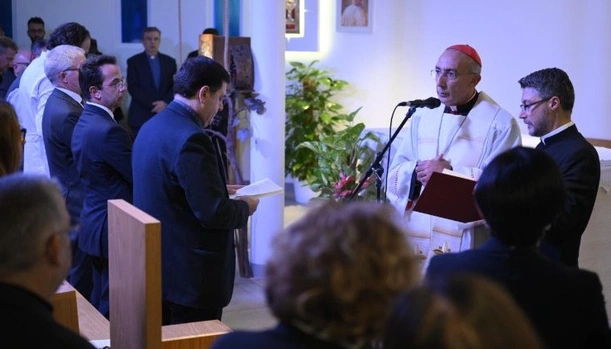 Różaniec w intencji papieża w Klinice Gemelli: „obdarz go zdrowiem i pociechą”