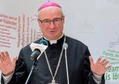 Nie wystarczy sortować śmieci. Trzeba pomóc młodym oddzielać dobro od zła – apeluje płocki biskup 