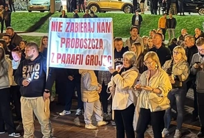 Stypendia mszalne i zniszczone księgi intencji. Kanonista o błędach ks. Zborka