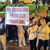 Stypendia mszalne i zniszczone księgi intencji. Kanonista o błędach ks. Zborka