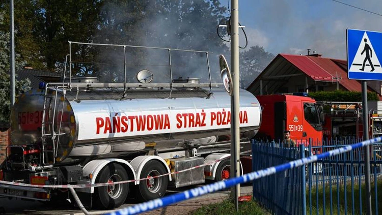 Pożar magazynu z częściami do ciągników rolniczych w Nisku