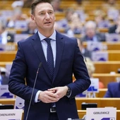 Geblewicz: samorządy muszą być włączone w proces decyzyjny dotyczący zwalczania terroryzmu