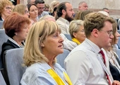 Opoka w Rzymie. Ks. Wąsek: Watykańska Fundacja Jana Pawła II pomaga Kościołowi być blisko ludzi