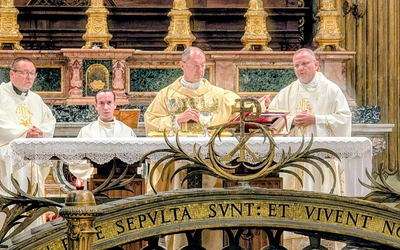 Bp Oder: dziedzictwo Jana Pawła II zobowiązuje do odpowiedzialności za drugiego człowieka