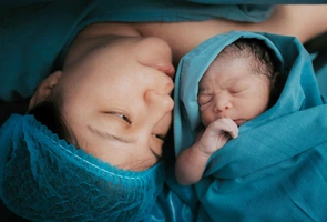Matka z Idaho obala mit: aborcja nie ratuje życia, obowiązkiem lekarza jest leczyć i kobietę, i dziecko