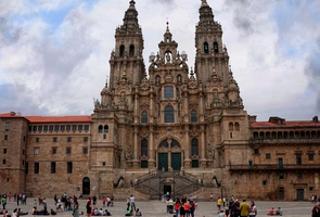 Sekrety Composteli. Co wiemy o grobie św. Jakuba i historii Camino de Santiago?