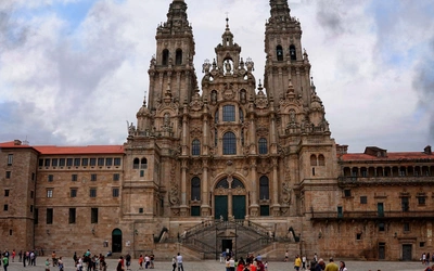 Sekrety Composteli. Co wiemy o grobie św. Jakuba i historii Camino de Santiago?