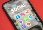 76 proc. zgłoszeń dezinformacji bez reakcji platform. Fałszywe treści nadal krążą w sieci