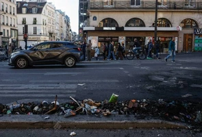 Francja zakazuje manifestacji
