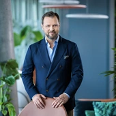 N!Asystent nowej generacji. Nest Bank pokazuje asystenta AI, który załatwia sprawy w rozmowie