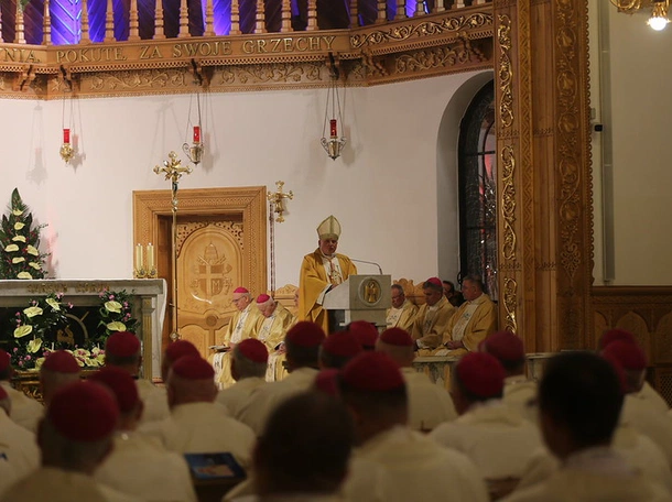 Kard. Krajewski w Sanktuarium Matki Bożej Fatimskiej w Zakopanem: Świętość nie jest jedynie teorią