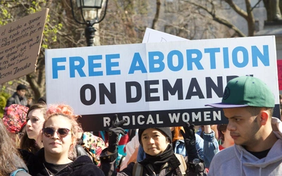 Chcą aborcji na życzenie do 18. tygodnia. Podpierają się sondażem zleconym przez firmę aborcyjną