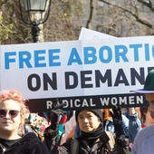 Chcą aborcji na życzenie do 18. tygodnia. Podpierają się sondażem zleconym przez firmę aborcyjną
