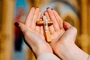 Nie wierzą, ale szukają Boga. Dlaczego zabiera się im lekcje religii? – katecheci o badaniach nad młodzieżą 